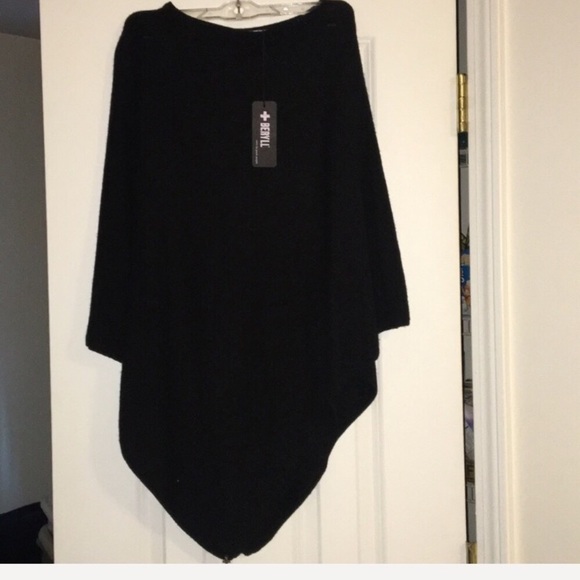 Beryll Sweaters - 100% Cashmere Poncho. Beryll. NWT. One size